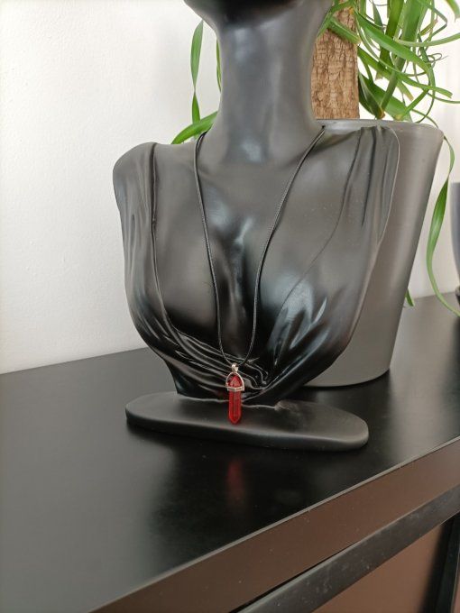 Collier pierre c7